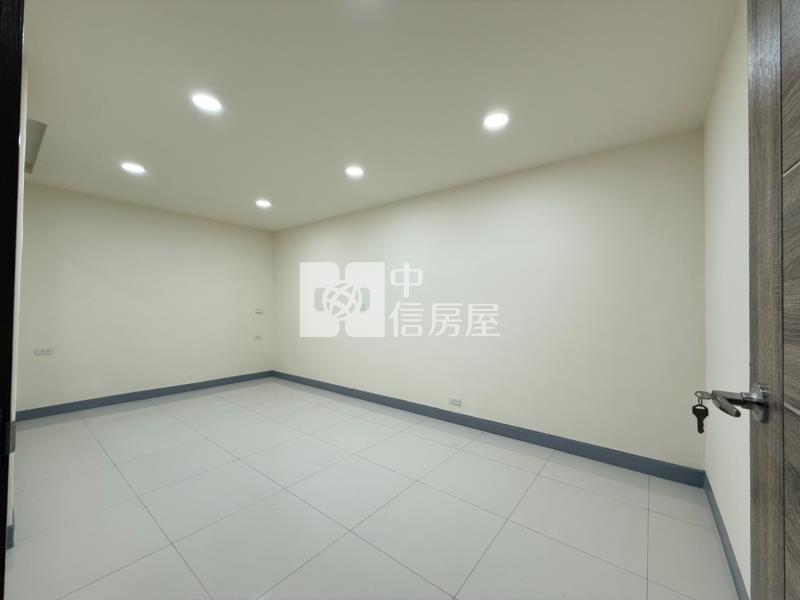 獅子林商圈旁全新裝修｜雙層3房幸福宅房屋室內格局與周邊環境