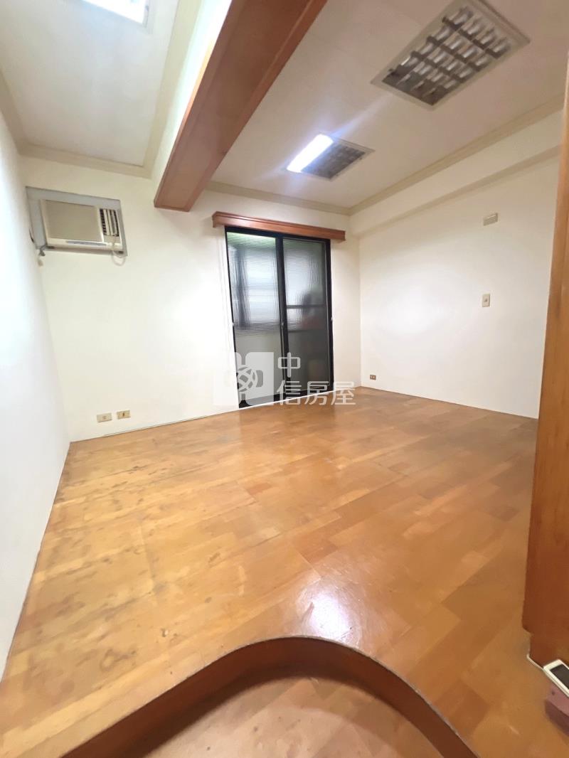草悟道超級大美三房房屋室內格局與周邊環境