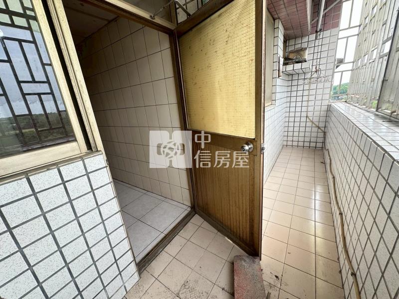 港坪國小3房車位大樓房屋室內格局與周邊環境