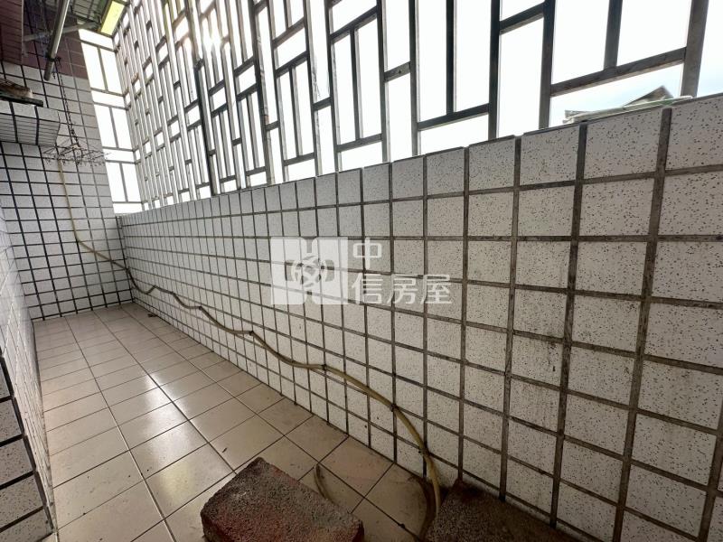 港坪國小3房車位大樓房屋室內格局與周邊環境