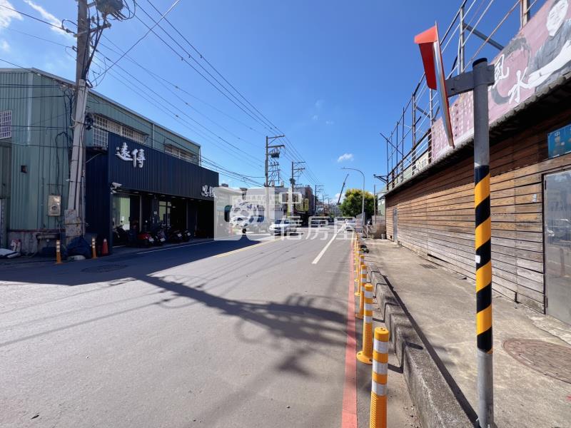 正培英路大面寬都內農房屋室內格局與周邊環境