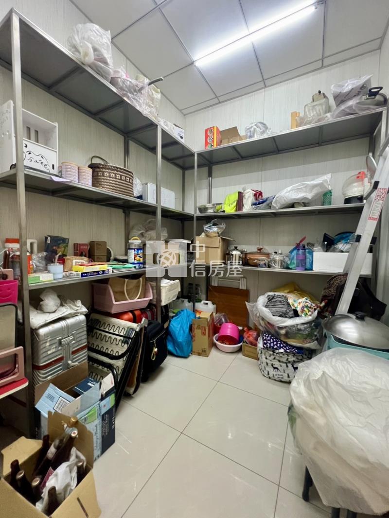 沙鹿靜宜商圈角間別墅房屋室內格局與周邊環境