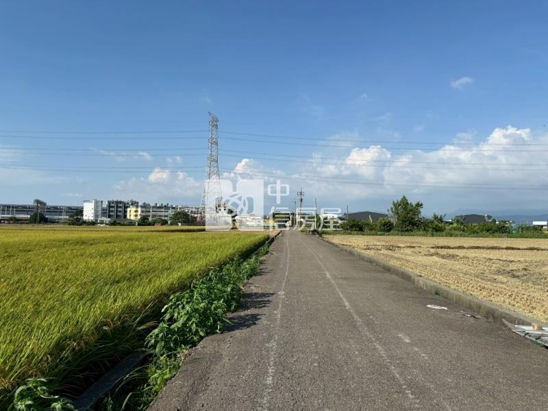 烏日高鐵基地旁農地房屋室內格局與周邊環境