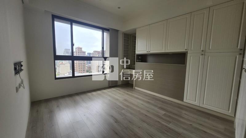 青埔特區三房+雙車位房屋室內格局與周邊環境