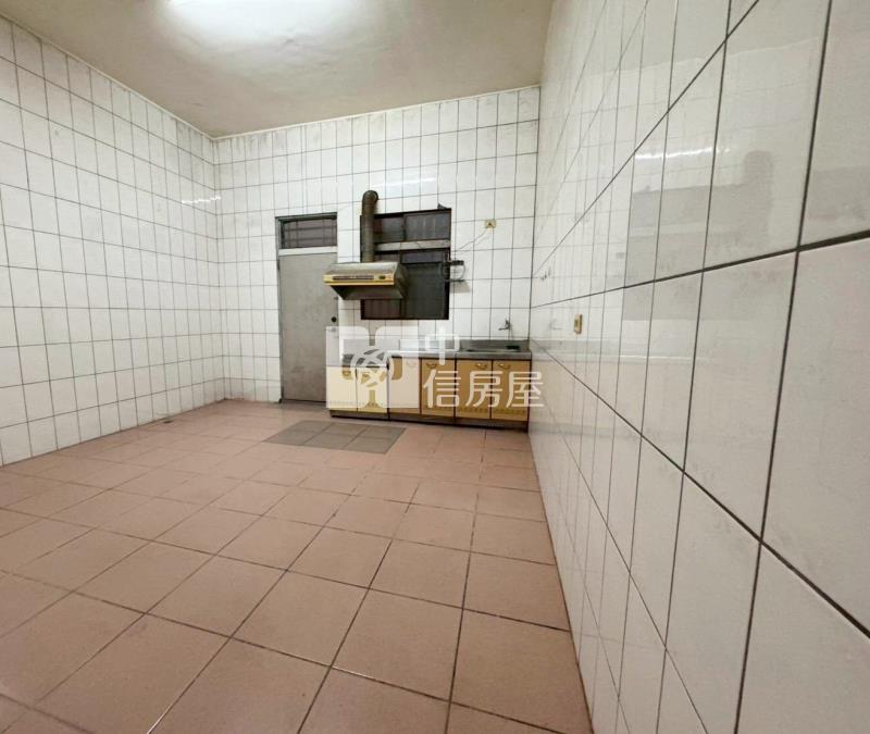 芬園國小旁透天房屋室內格局與周邊環境