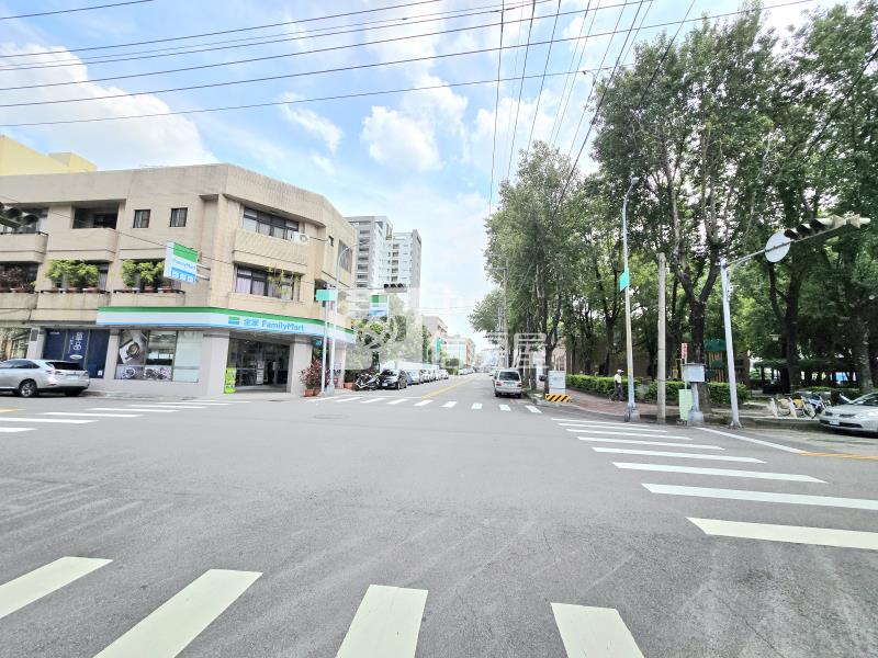 華相楓PARK四房雙平車房屋室內格局與周邊環境