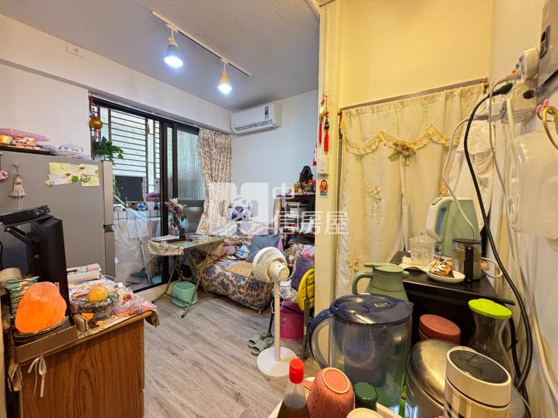 中原商圈電梯大套房【有陽台】房屋室內格局與周邊環境