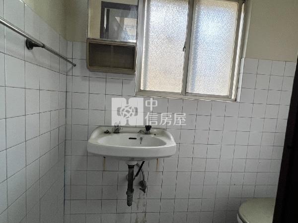 大同北路需整透天房屋室內格局與周邊環境