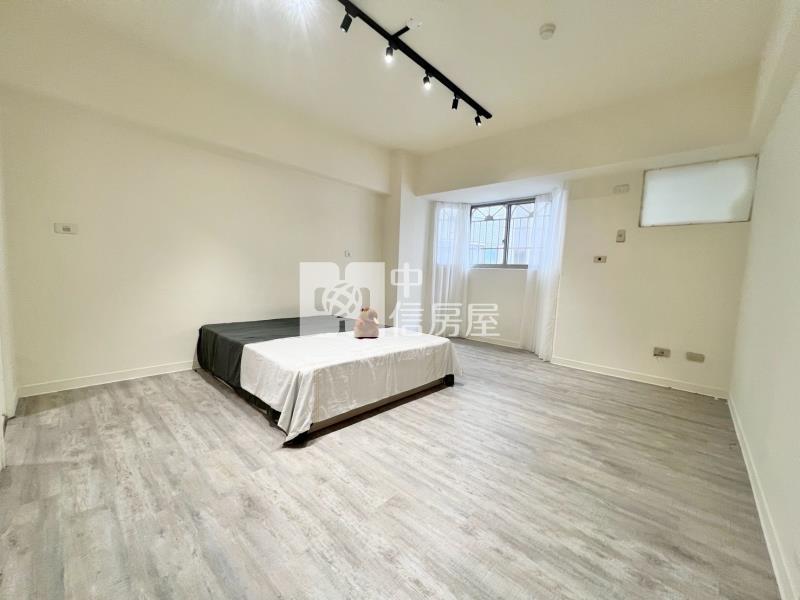 南區車位美廈房屋室內格局與周邊環境