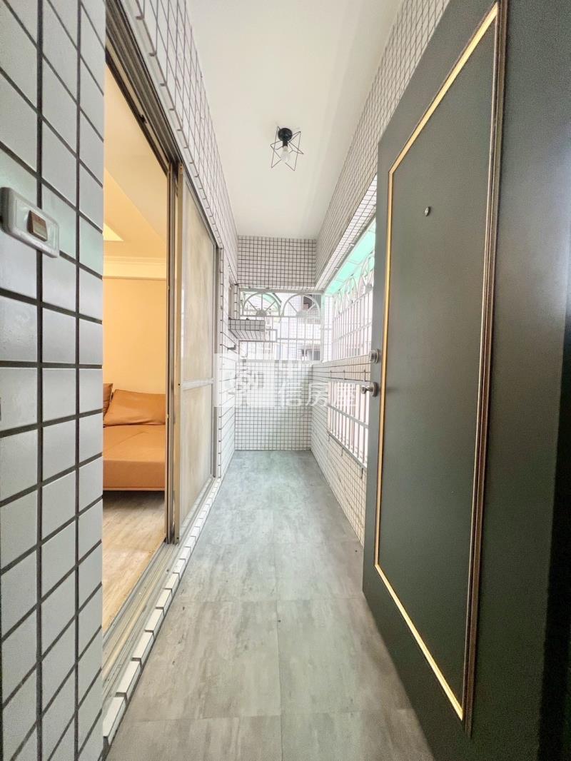 南區車位美廈房屋室內格局與周邊環境