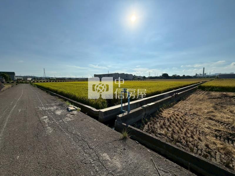烏日東園堤防旁農地房屋室內格局與周邊環境