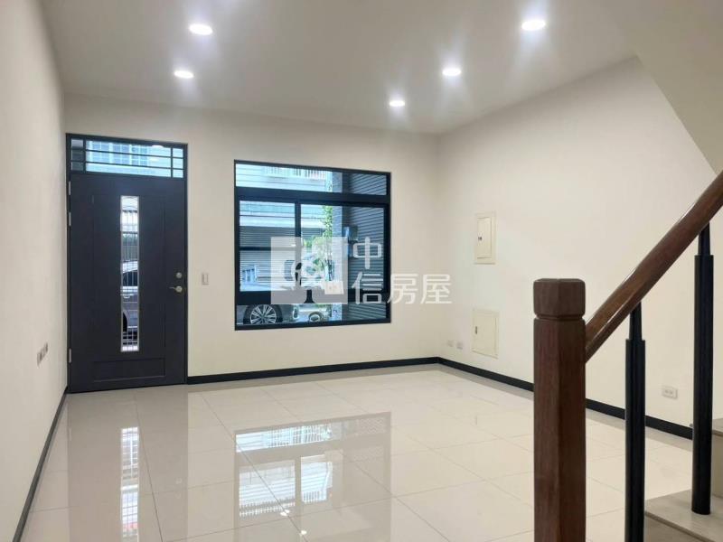 近國稅局整新優質透天B房屋室內格局與周邊環境