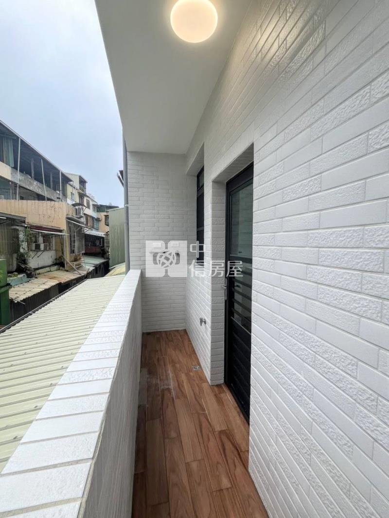 近國稅局整新優質透天B房屋室內格局與周邊環境