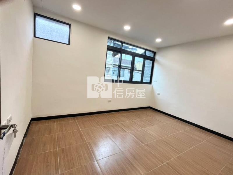 近國稅局整新優質透天B房屋室內格局與周邊環境