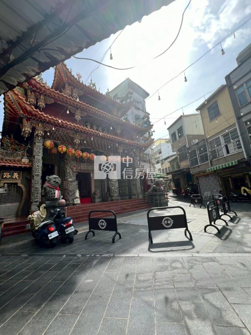 鴨母寮商用黃金發財金店面房屋室內格局與周邊環境