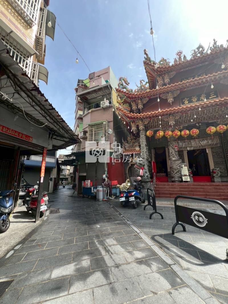 鴨母寮商用黃金發財金店面房屋室內格局與周邊環境