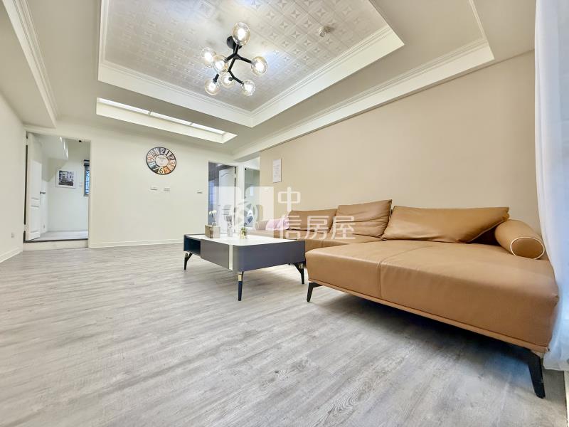 工學商圈綠園道旁入門玄關三房休旅車位｜高樓層靜謐直接入住房屋室內格局與周邊環境