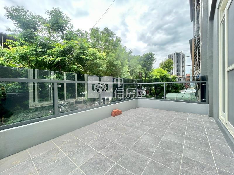 大面寬四套房臨路透天房屋室內格局與周邊環境