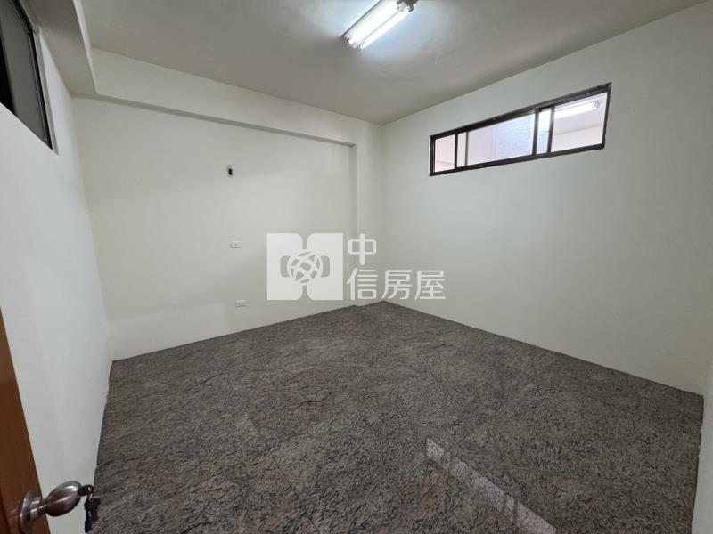 台一新市乙工廠房房屋室內格局與周邊環境