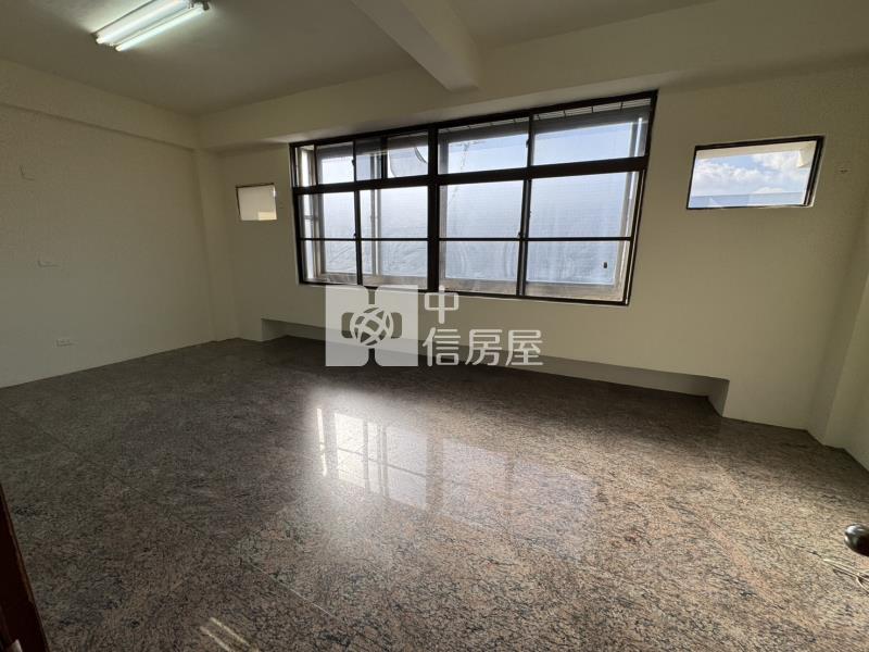 台一新市乙工廠房房屋室內格局與周邊環境