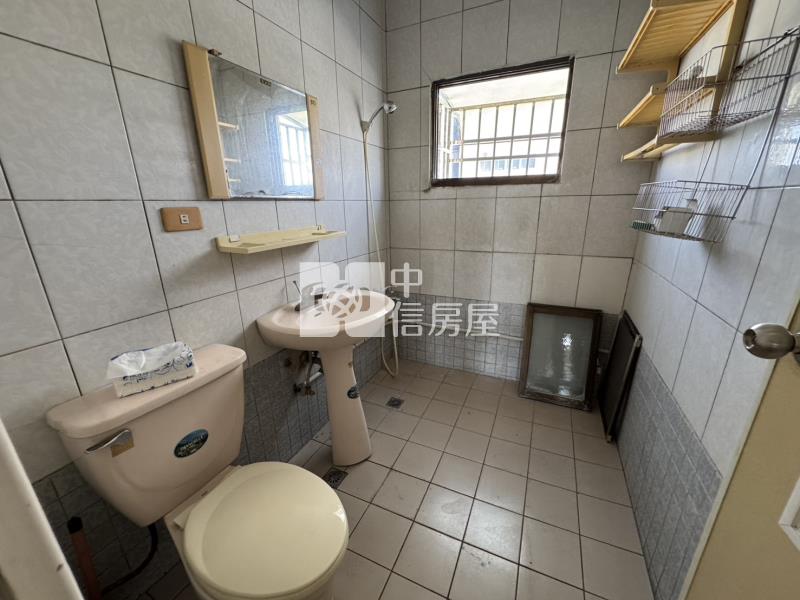 台一新市乙工廠房房屋室內格局與周邊環境