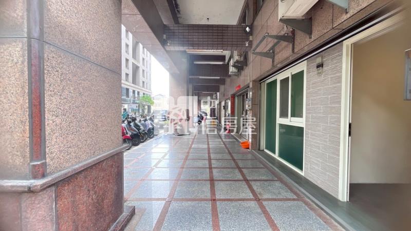 西區雙公園臨路平車美樓店房屋室內格局與周邊環境
