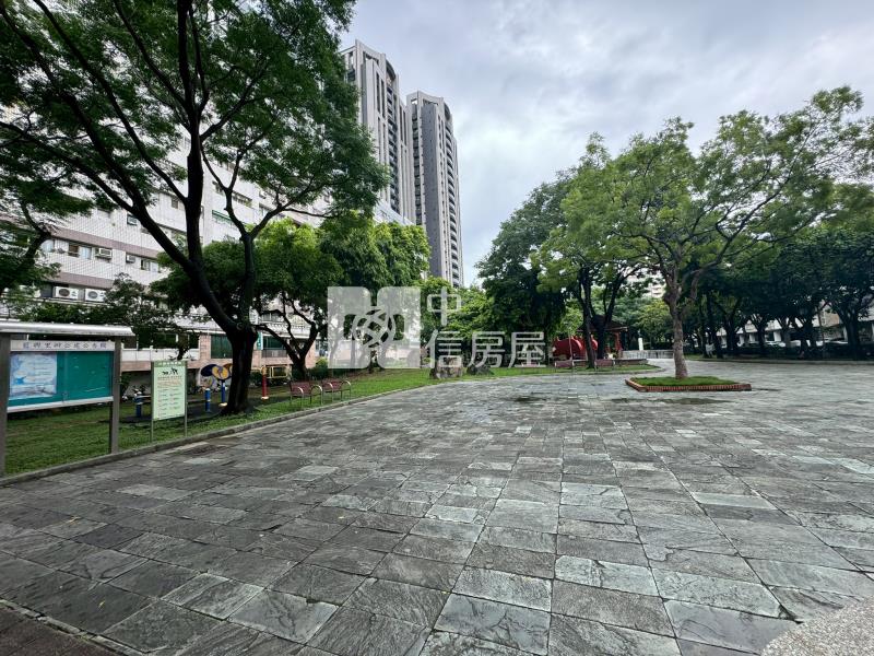 西區雙公園臨路平車美樓店房屋室內格局與周邊環境