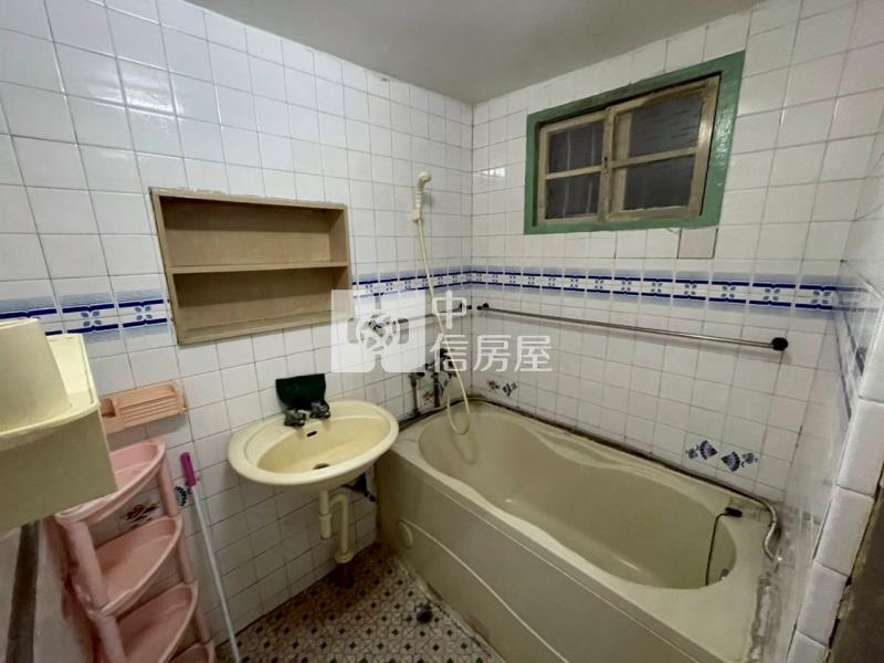 垂楊國小旁透天房屋室內格局與周邊環境