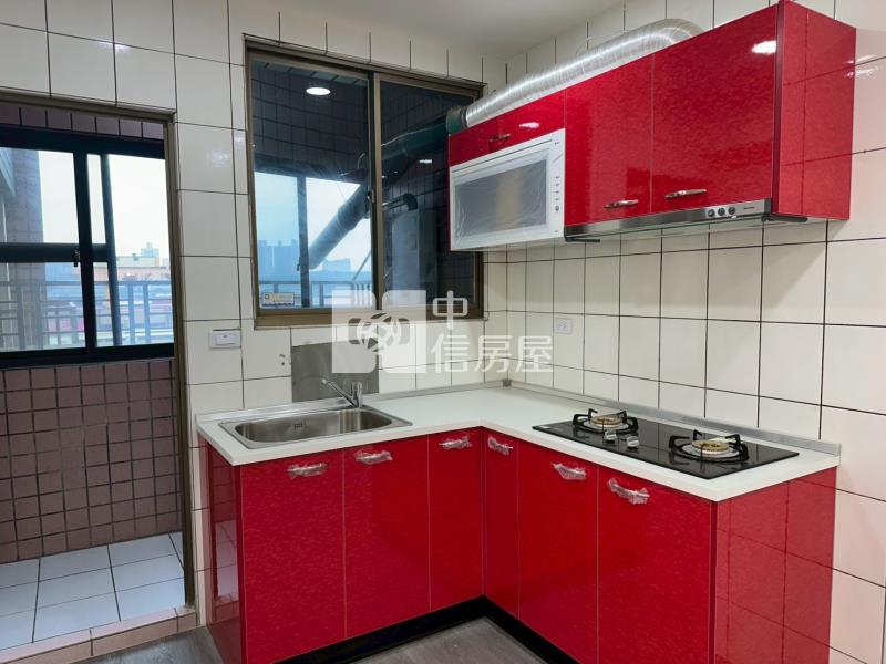 柏園貴族美三房車房屋室內格局與周邊環境