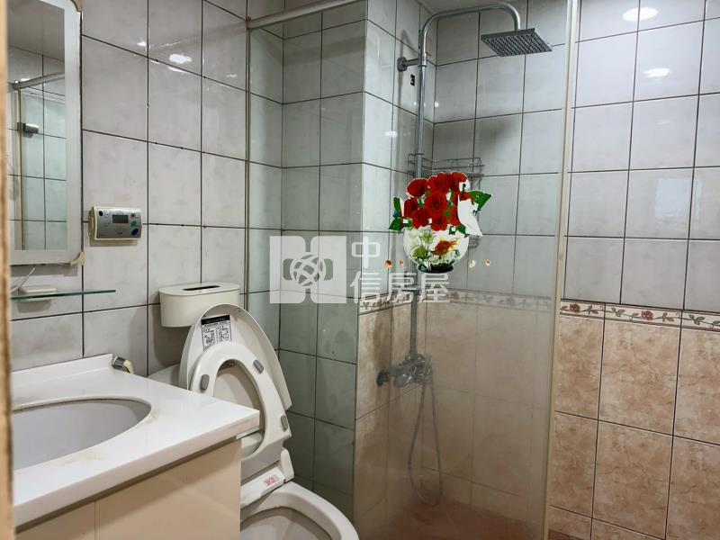 柏園貴族美三房車房屋室內格局與周邊環境