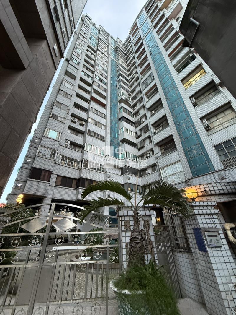 平鎮台銀名格廣場高樓層大3房房屋室內格局與周邊環境