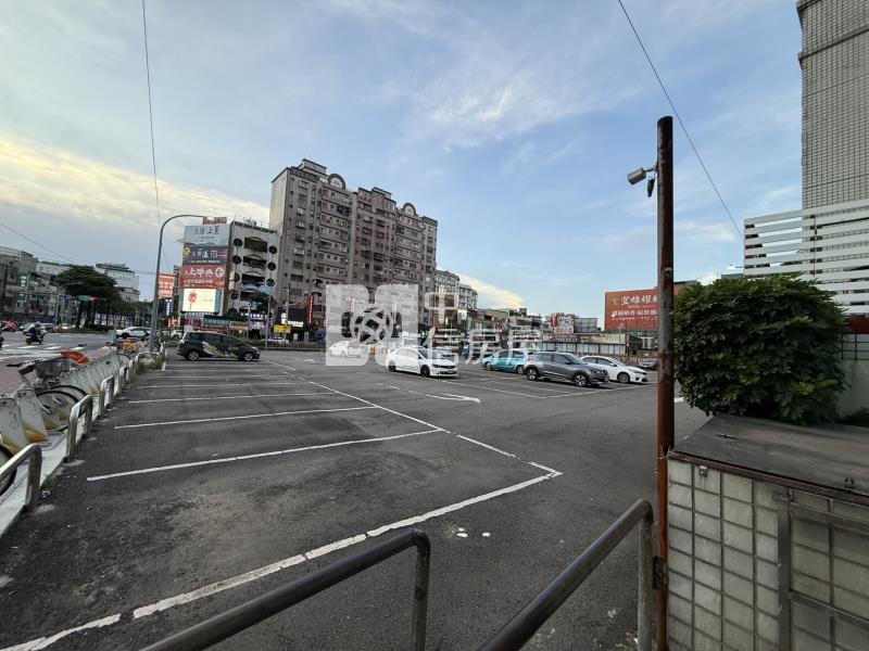 平鎮台銀名格廣場高樓層大3房房屋室內格局與周邊環境