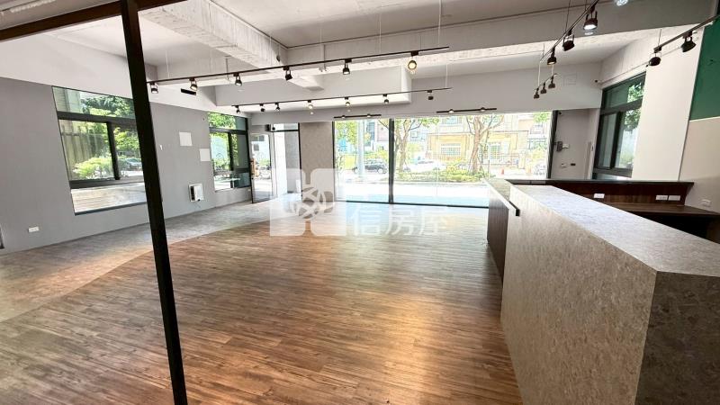 【神馬】青埔A18-曜建築店面出售房屋室內格局與周邊環境