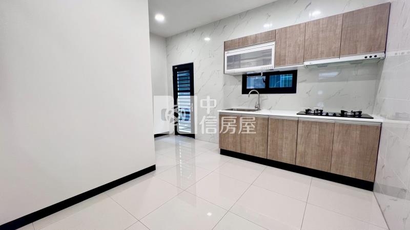 廣東商圈靜巷整新透天B房屋室內格局與周邊環境