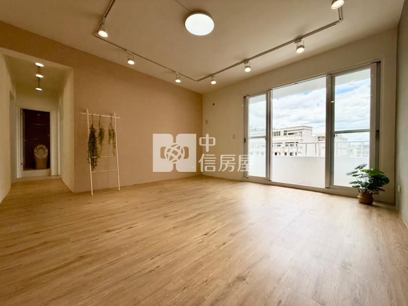 俯瞰．興進綠園道㊣3房奶油無印風美寓房屋室內格局與周邊環境