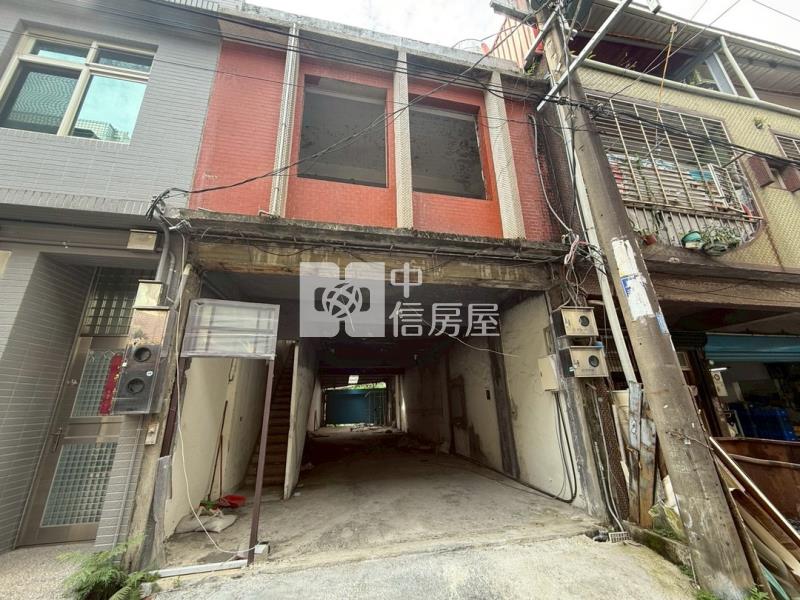 中壢體育園區大地坪透天房屋室內格局與周邊環境