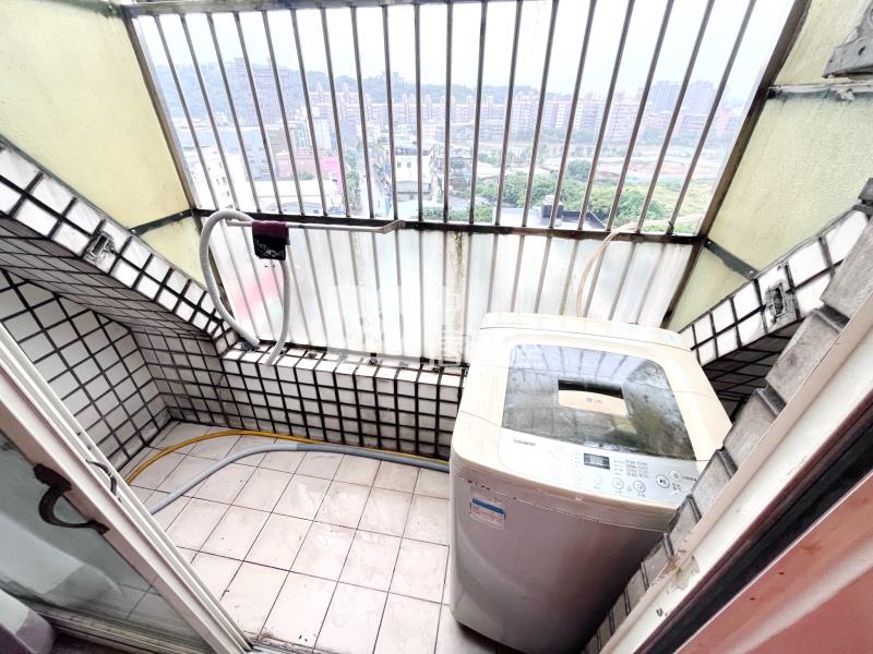 602-親友專任小資電梯1房1廳(有陽台)【中信王牌】房屋室內格局與周邊環境