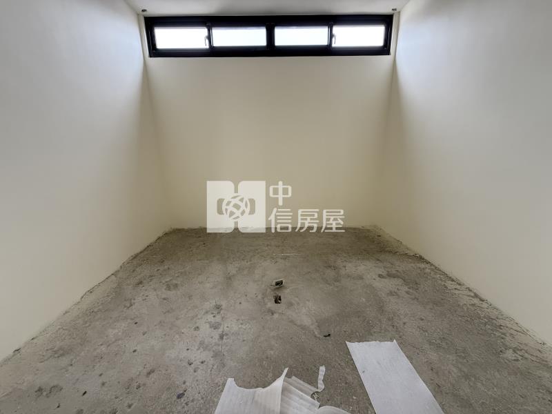 七期豪宅電梯別墅房屋室內格局與周邊環境