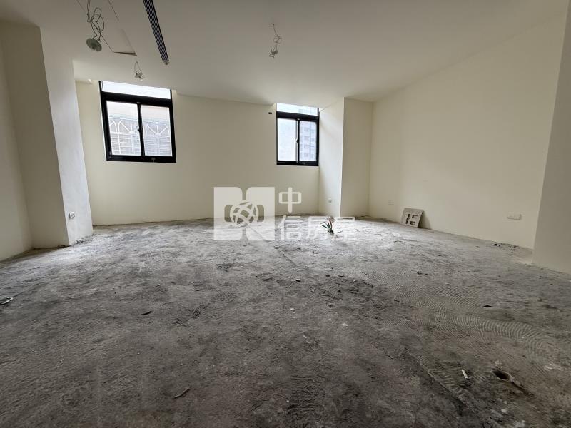 七期豪宅電梯別墅房屋室內格局與周邊環境