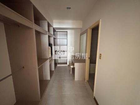 屏東房屋-東山河樓中樓雙車109坪美樓房屋室內格局與周邊環境