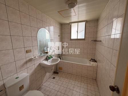 屏東房屋-東山河樓中樓雙車109坪美樓房屋室內格局與周邊環境