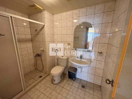 屏東房屋-東山河樓中樓雙車109坪美樓房屋室內格局與周邊環境