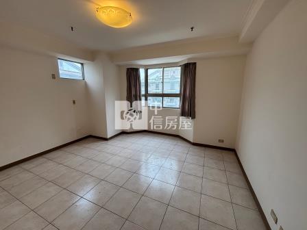 屏東房屋-東山河樓中樓雙車109坪美樓房屋室內格局與周邊環境