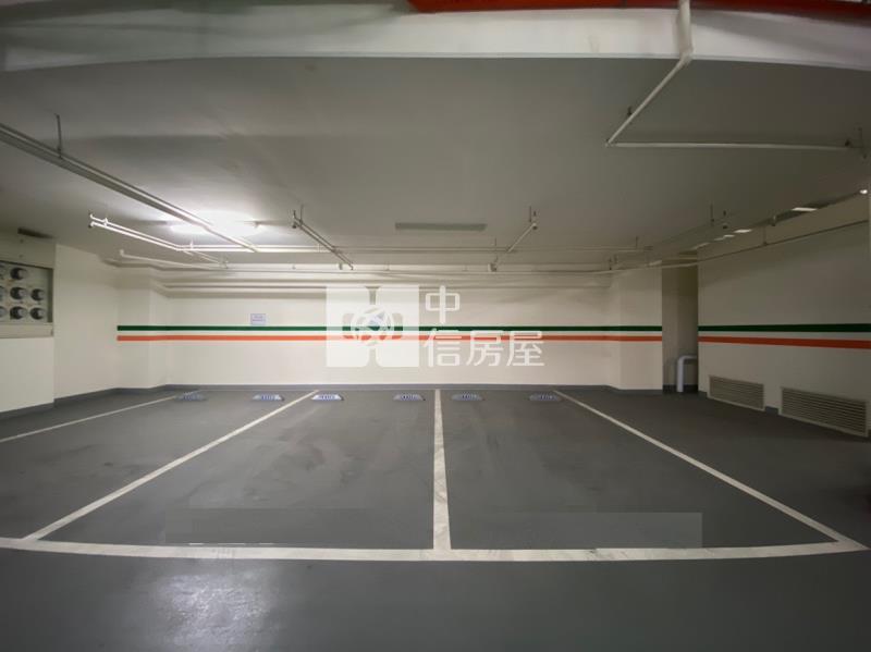 湖濱新綻雙平車角店房屋室內格局與周邊環境