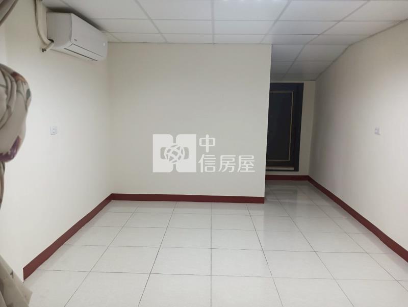 山子頂整新邊間透天房屋室內格局與周邊環境