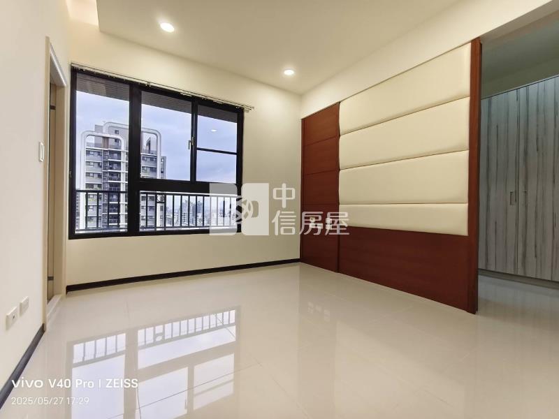 公園I-PARK面公園美廈雙平車房屋室內格局與周邊環境