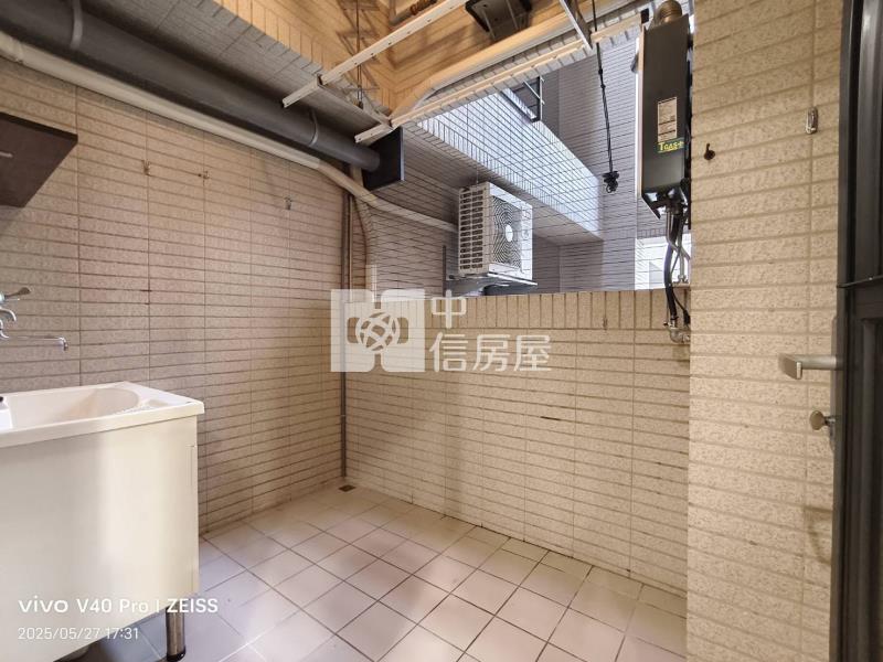 公園I-PARK面公園美廈雙平車房屋室內格局與周邊環境