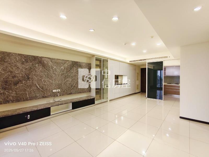 公園I-PARK面公園美廈雙平車房屋室內格局與周邊環境