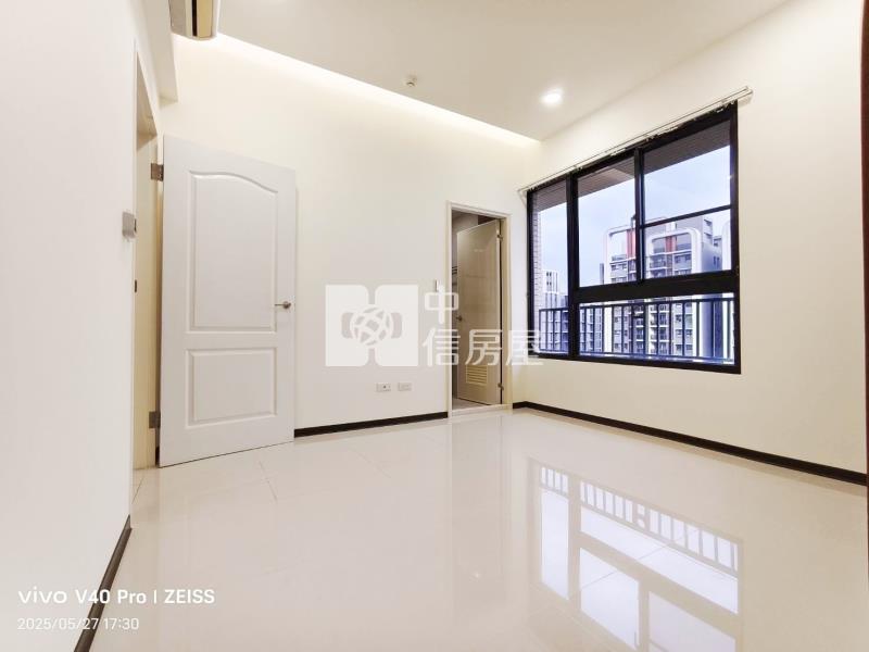 公園I-PARK面公園美廈雙平車房屋室內格局與周邊環境