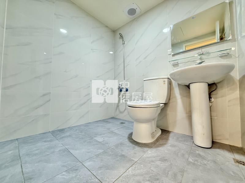 東平商圈入門大玄關全新整理三房美屋房屋室內格局與周邊環境